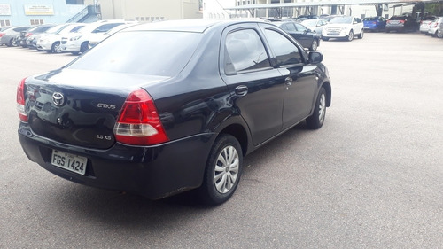 Toyota Etios Sedán Xs