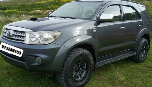 Toyota Fortuner Full 2011 Full