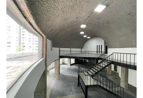 728m2 Local En Arriendo En El Poblado