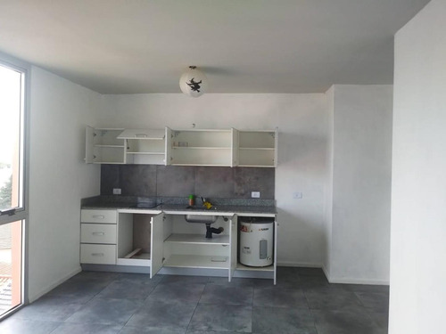 Imagen 4 de 8 de Monoambiente En Excelente Ubicación - Haedo