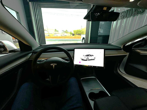 Tesla Model 3 LONG RANGE PERFORMANCE