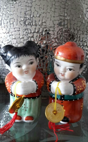 Hermosa Pareja De Niños En Porcelana China