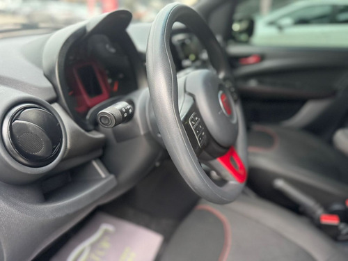 Fiat Uno SPORTING Dualogic 1.4 EVO Flex 8V 4p