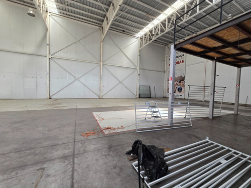 Bodega En Arriendo Con 464 M2, Colina, Rm