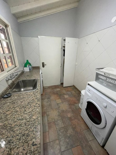 Imagen 8 de 17 de Casa En Venta En Villa Luzuriaga