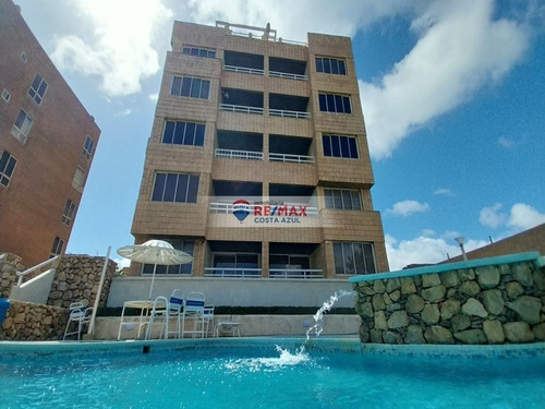 Se Vende Amplio Apartamento En Uno De Los Condominios Preferidos De La Zona Puerto Arena En Tucacas