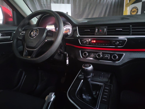 Dongfeng SX5 1.6 Luxury Mt5 5Pas