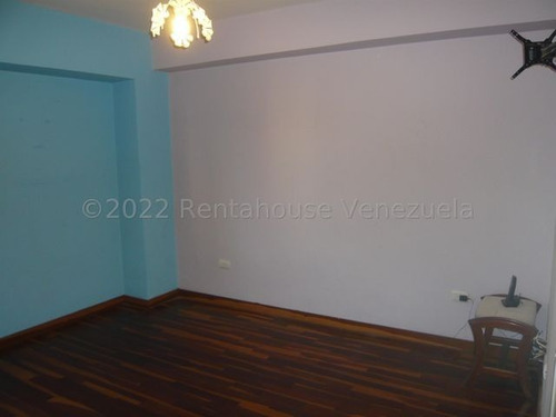 Imagen 5 de 10 de Apartamento En Alquiler Los Palos Grandes. #22-22464. Megv (04125486572)