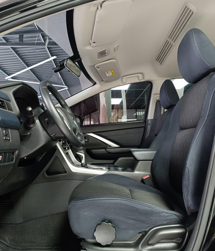 Mitsubishi Xpander Cross