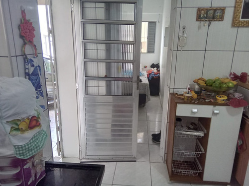 Casa Grande, Com Ótima Acessibilidade E Gerando Renda.