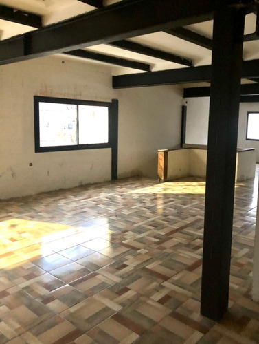 Imagen 3 de 6 de Vendo Importante Local-guemes