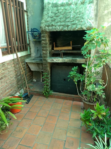 Imagen 5 de 7 de Casa De Pasillo A Reciclar , Excelente Ubicacion