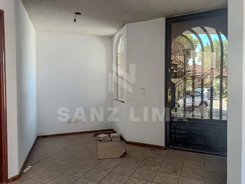 Alameda: Casa Nueva, Amplia Y Cómoda En Circuito Privado