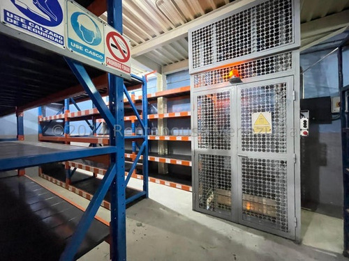 Edificio Comercial Industrial De Tres Niveles Ascensor De Carga Depositos Oficinas Comedor En Venta San Jose Maracay Estef 24-24423