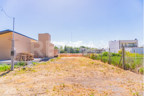 Venta De Terreno En Loteo Contadores / Neuquen Cap