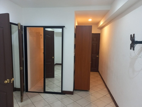 Imagen 2 de 7 de Rento Apto Z.14 Pacifica Plaza Ref.5849 **3 Hab, 2 Parqueos, 3 Baños, 180 Mts, Hab Servicio,$1000**