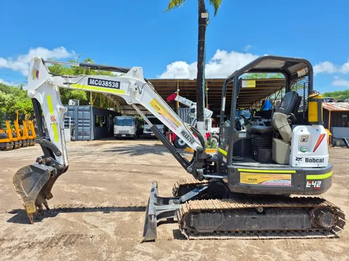 Miniexcavadora Bobcat E42 Modelo 2014