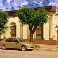 Casa Antigua En Centro De Cañuelas