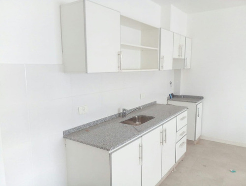Imagen 6 de 14 de Departamento En Venta En Avellaneda Este