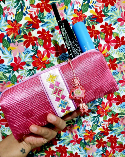 Artesanía Coreana Cosmetiquera Tradicional_ Diseño Puerquito