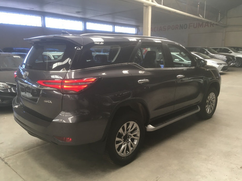 Imagen 2 de 13 de Toyota Sw4 Srx 4x4 At 7 Asientos Programa Tu Pedido Pas