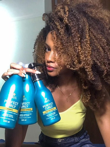 Kit Com Shampoo E Ativador De Cachos 500ml Dyusar Cosméticos