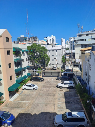 For Sale Apartamento En El Vergel 4to Piso De 3 Habitaciones Todo En Caoba