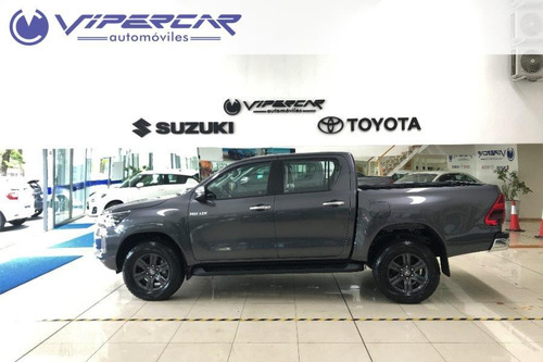 Imagen 8 de 14 de Toyota Hilux Srv 4x4 Nafta 2.7 2023 0km
