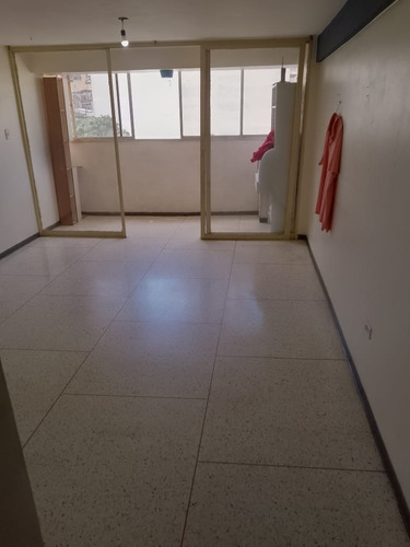 Apartamento En Venta Santa Rosalia (rs90)