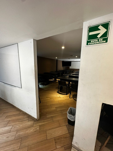 Casa En Venta Uso Habitacional Con Uso De Suelo Comercial, Oficinas Y Consultorios. Recien Remodelada Y Ampliada En Esquina Sobre Gustavo Baz