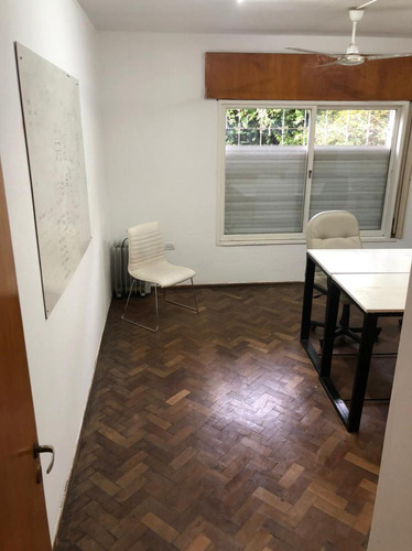 Casa En Los Boulevares- Los Hungaros 4494-tres Dormitorios Y Departamento Independiente