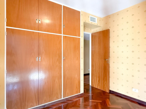 Departamento De 4 Ambientes En Alquiler, Con Balcón , Cochera Y Baulera De 30 M² - Acassuso