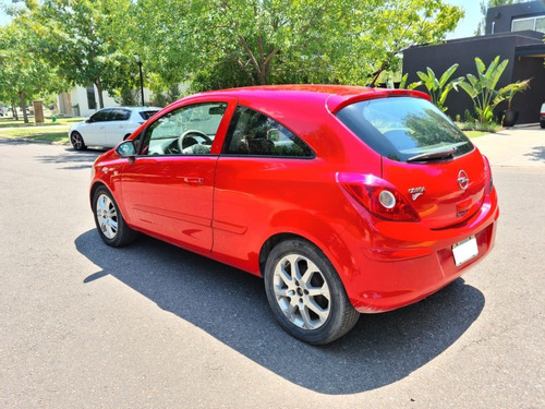 Imagen 6 de 15 de Opel Corsa 1.3 Cdti 3 Puertas 2007 / Rojo / Turbo Diésel