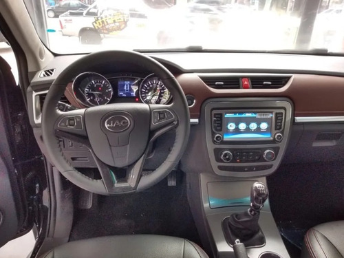 Imagen 20 de 22 de Jac T6 2.0 Luxury Manual 4x4 Dob Cabina 2022