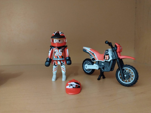 Playmobil Motociclista Figura 6 Cm. (Usado)