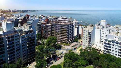 Apartamento De 3 Dormitorios En Venta En Punta Carretas