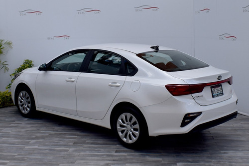 Imagen 3 de 12 de Kia Forte 2019