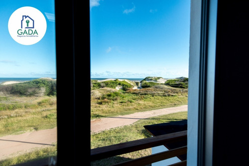 Imagen 5 de 10 de Dos Casas En Un Padrón Al Lado Del Mar, Parada 12, Barra De Chuy, Uruguay