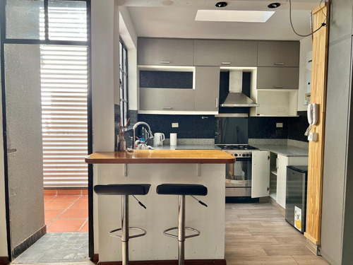 Imagen 4 de 25 de Imperdible Casa Hecha A Nuevo Con Terraza Propia A Cinco Cuadras Del Centro De Martinez.