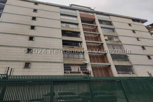 Apartamento En Venta, Las Delicias De Sabana Grande