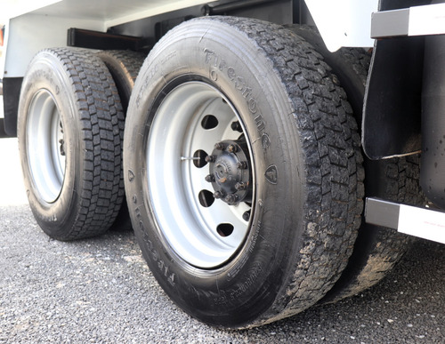 Volkswagen 26.280 - 6x4 Ano 2022 Com Cacamba Facchini 16m3