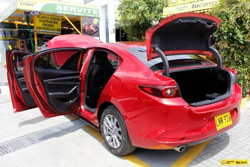 Mazda 3 2.0 Touring Hibrida At