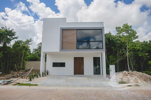 Casa En Venta Arbolada Cancún / Codigo: N-mws4048