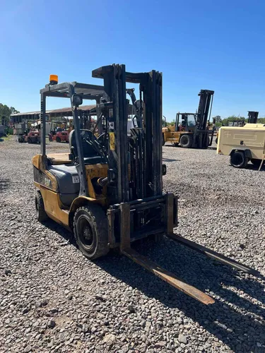 Autoelevador Cat Dp25n 2500kg 2.5tn
