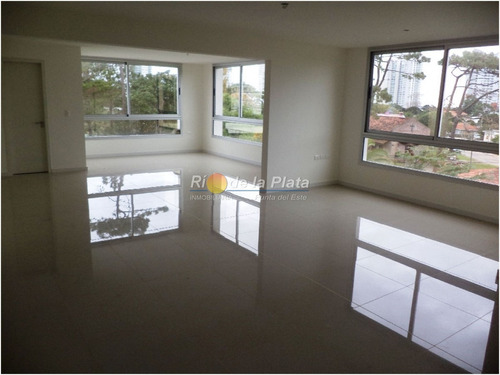 Oficina En Venta Y Alquiler En Punta Del Este - Ubicado Sobre Avenida Italia En Zona De Design District- Ref: 12192
