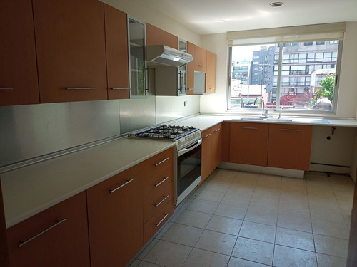 Renta Departamento Con Balcón -excelente Ubicación En La Nápoles-