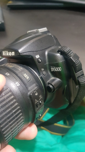 Câmera Nikon D5000