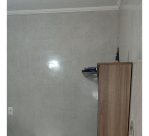 Apartamento De 1 Dormitório. Prédio Com Elevadores. No Centro Do Bairro!!
