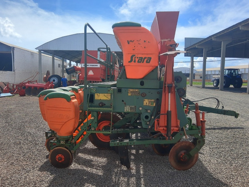 Imagem 3 de 5 de Plantadeira Stara Vitótia 5400 13 X 45.