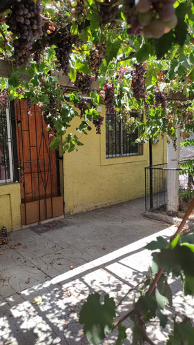 Casa Av Rojas Magallanes 717, Plaza Lircay